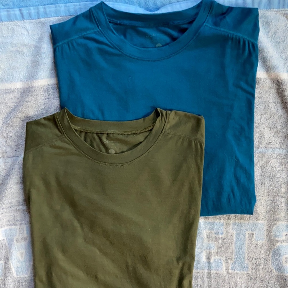 2 Large Men’s Shirts